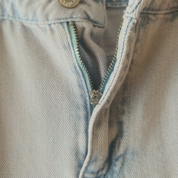 Forever 21 boyfriend distressed jeans - Picture 4 of 10